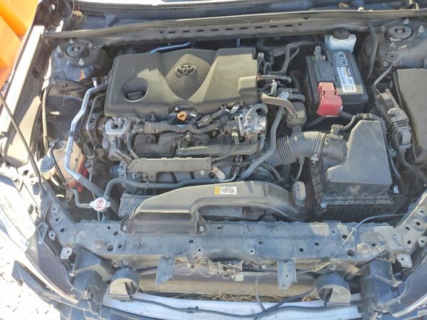 2022 TOYOTA CAMRY SE — Engine bay