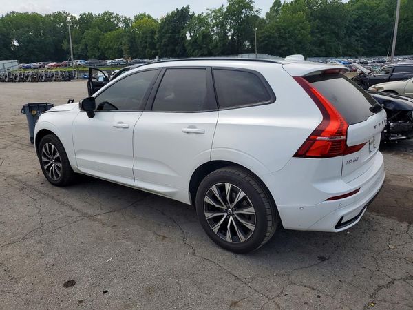 2024 VOLVO XC60 Plus Dark