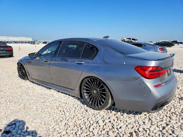 2018 BMW 750