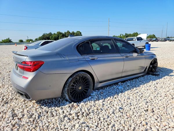 2018 BMW 750