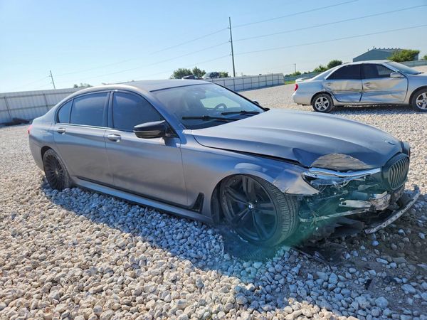 2018 BMW 750