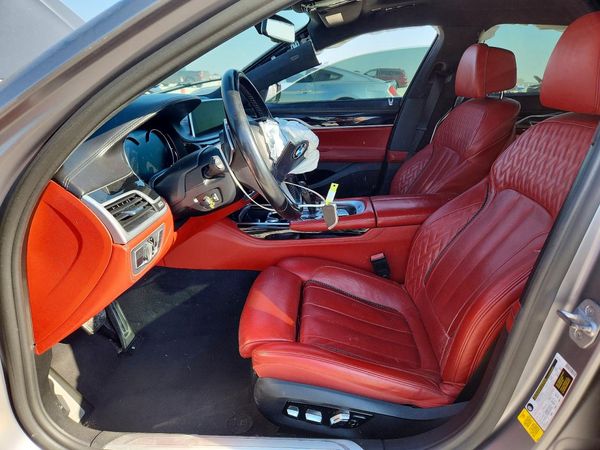 2018 BMW 750