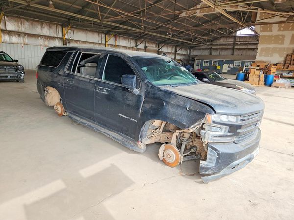 2021 CHEVROLET SUBURBAN LT — Passenger 3/4