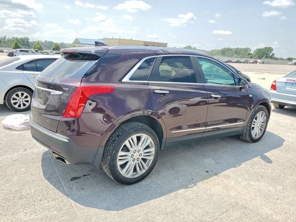 2017 CADILLAC XT5