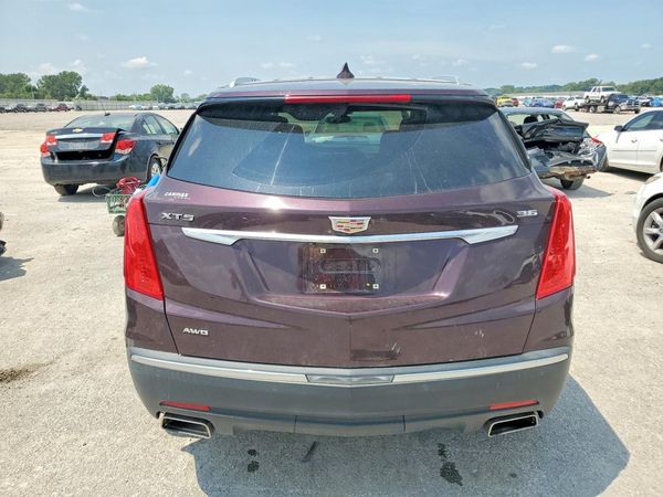 2017 CADILLAC XT5
