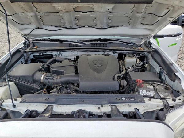 2016 TOYOTA TACOMA