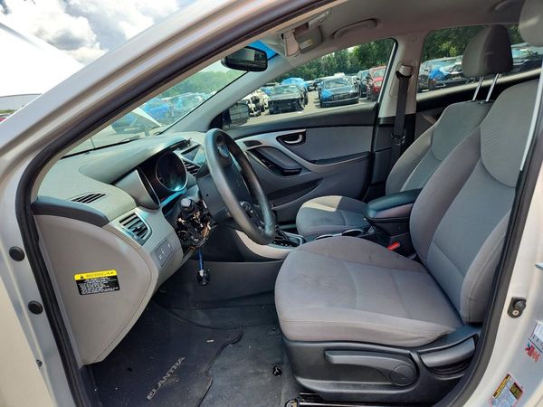 2014 HYUNDAI ELANTRA