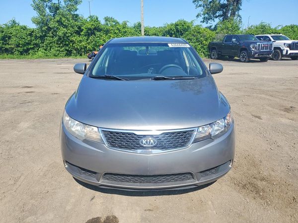 2013 KIA FORTE LX