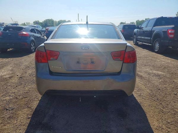2013 KIA FORTE LX