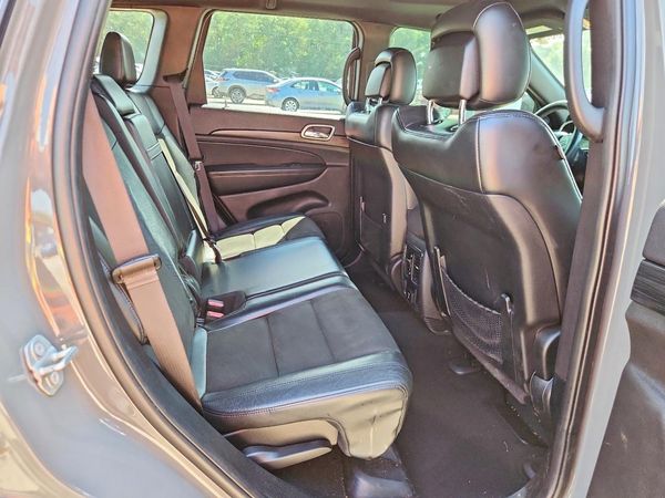 2020 JEEP GRAND CHEROKEE Laredo