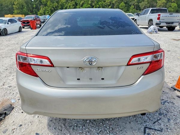 2014 TOYOTA CAMRY