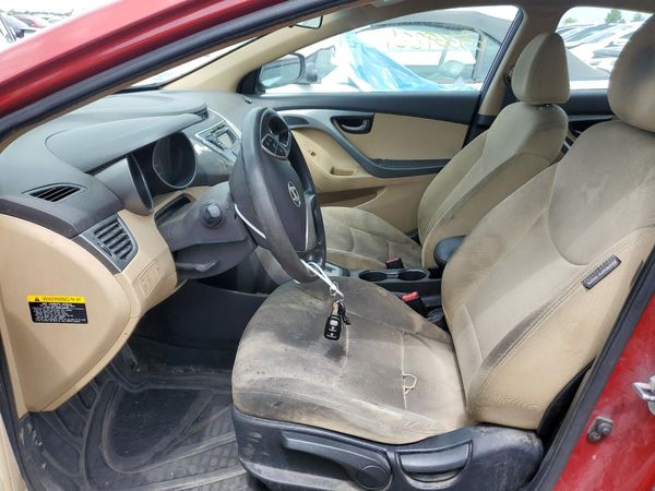 2012 HYUNDAI ELANTRA