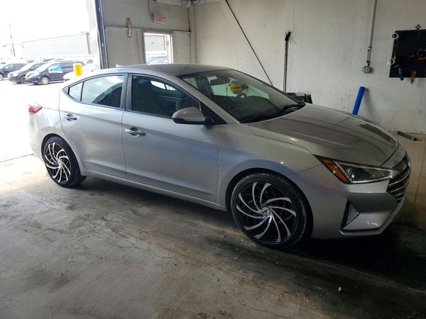 2020 HYUNDAI ELANTRA