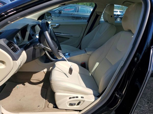 2012 VOLVO S60