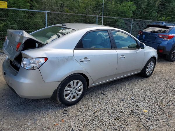2013 KIA FORTE LX