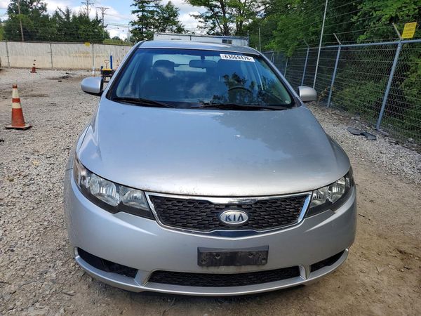 2013 KIA FORTE LX