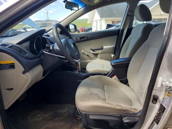 2013 KIA FORTE LX
