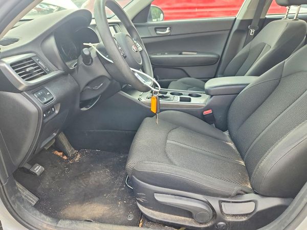 2019 KIA OPTIMA LX, S