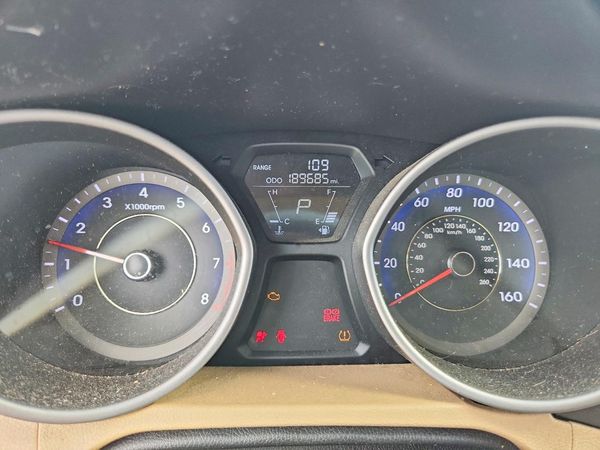 2012 HYUNDAI ELANTRA GLS(Middle grade)