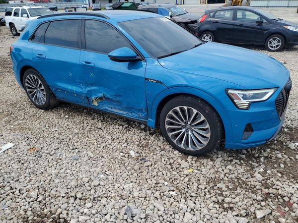 2019 AUDI E-TRON e-tron quattro Prestige
