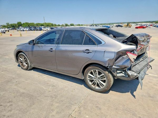 2016 TOYOTA CAMRY