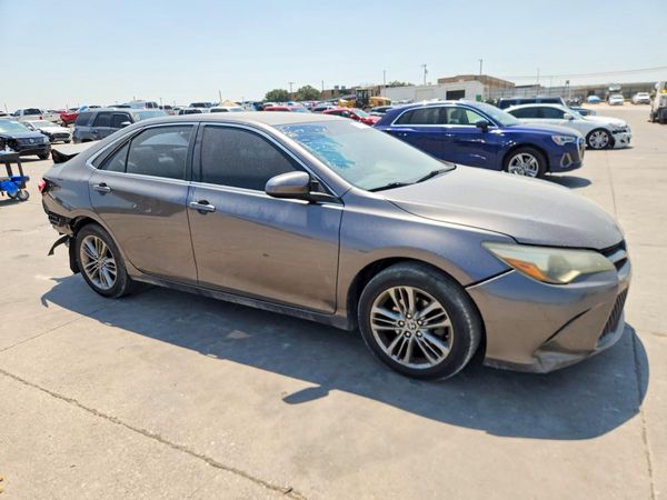 2016 TOYOTA CAMRY