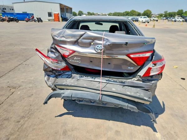 2016 TOYOTA CAMRY