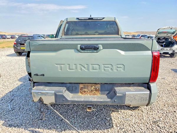 2022 TOYOTA TUNDRA SR5