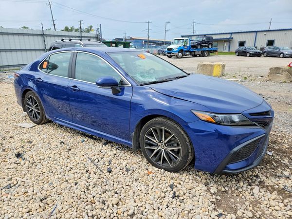 2023 TOYOTA CAMRY SE — Passenger 3/4