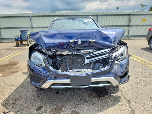 2017 MERCEDES-BENZ GLC GLC300 Base-4M