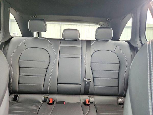 2017 MERCEDES-BENZ GLC GLC300 Base-4M