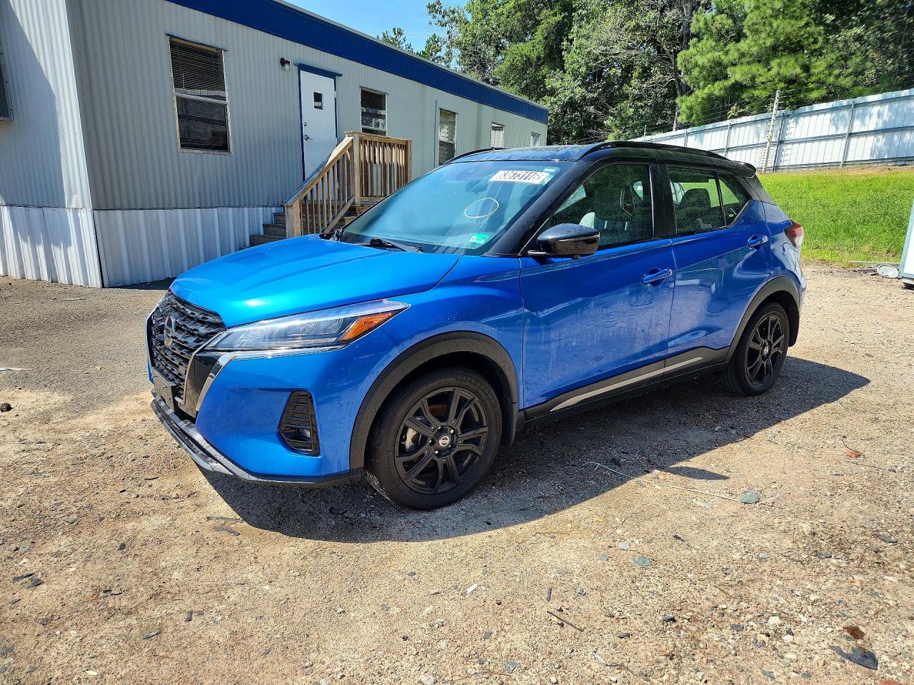 2021 NISSAN KICKS SR