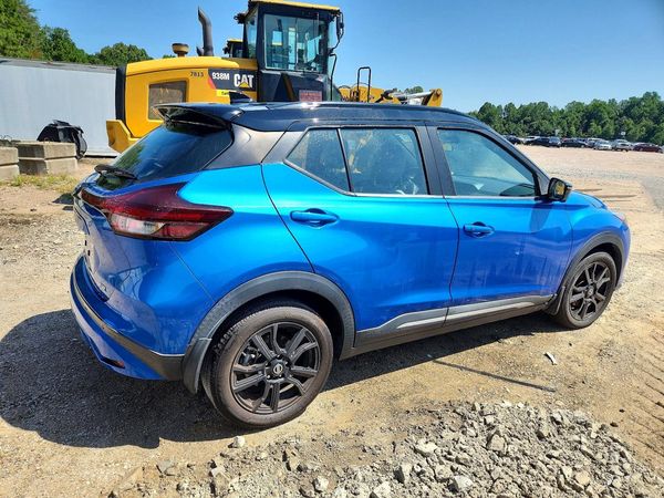 2021 NISSAN KICKS SR