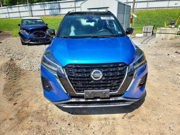 2021 NISSAN KICKS SR