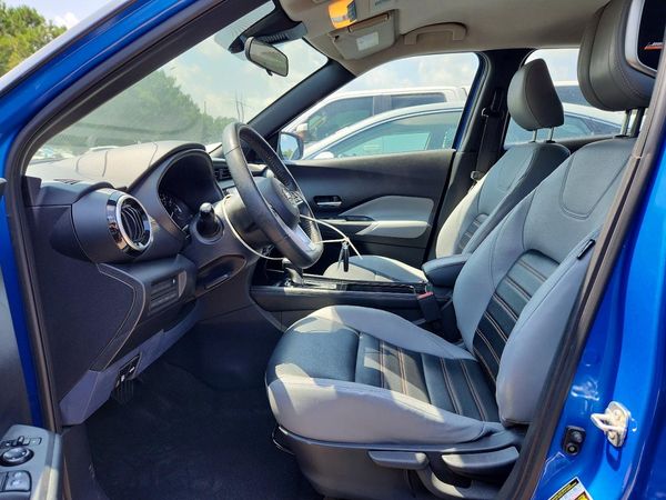 2021 NISSAN KICKS SR