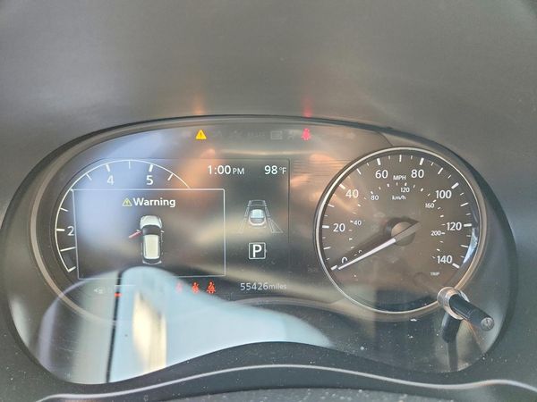 2021 NISSAN KICKS SR