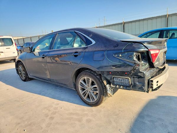 2015 TOYOTA CAMRY