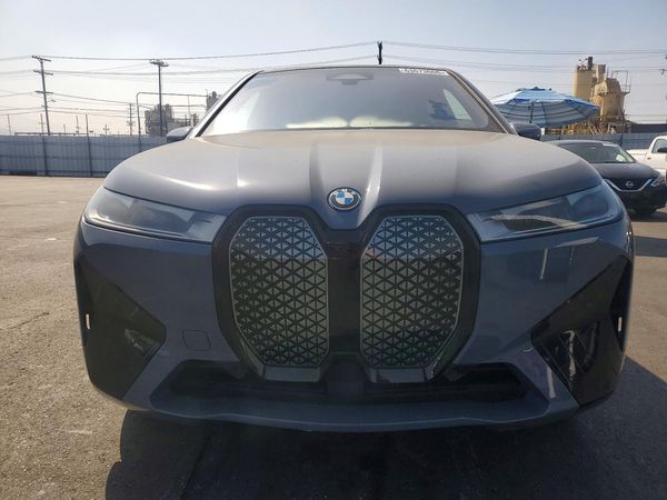 2024 BMW IX xDrive50