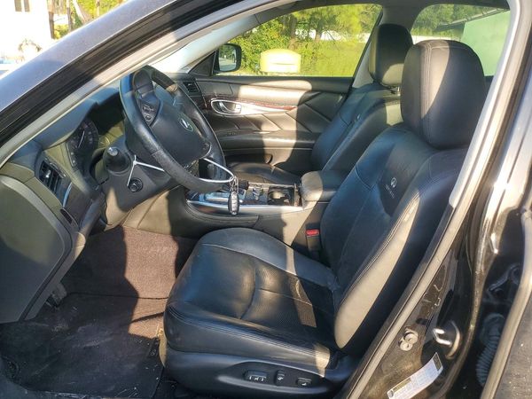 2012 INFINITI M37