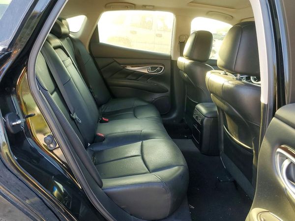 2012 INFINITI M37