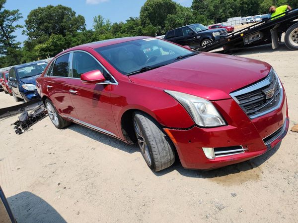 2015 CADILLAC XTS Luxury