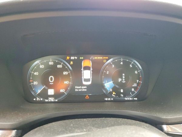 2022 VOLVO S60