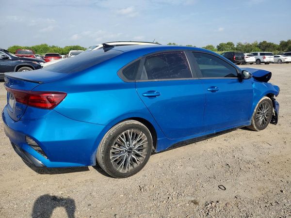 2022 KIA FORTE GT Line