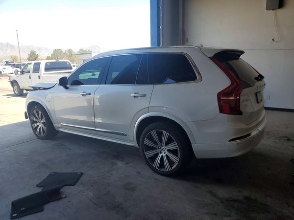 2025 VOLVO XC90 Core