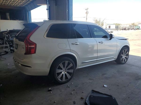 2025 VOLVO XC90 Core