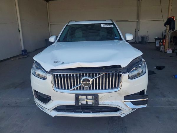 2025 VOLVO XC90 Core