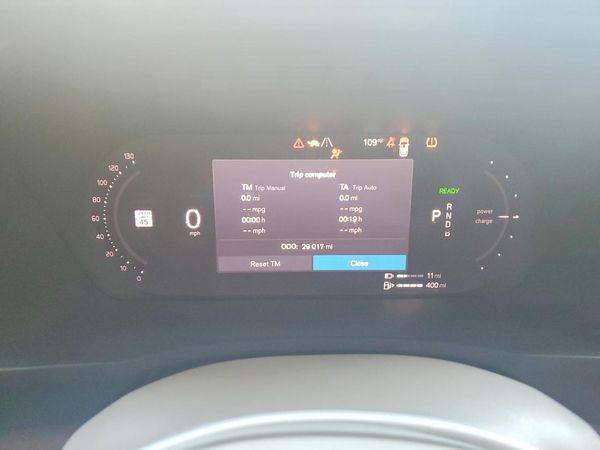 2025 VOLVO XC90 Core