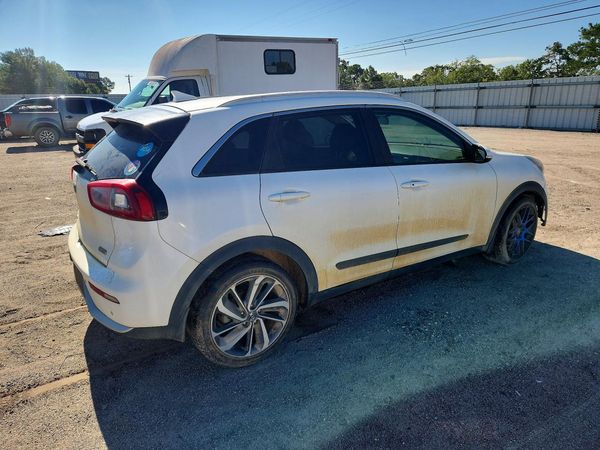 2017 KIA NIRO