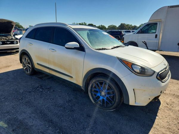 2017 KIA NIRO