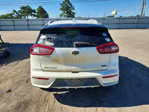 2017 KIA NIRO